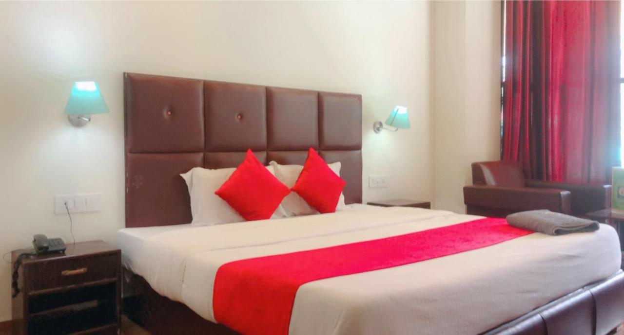 Hotel Hadimba - In City Center Manali  Ngoại thất bức ảnh