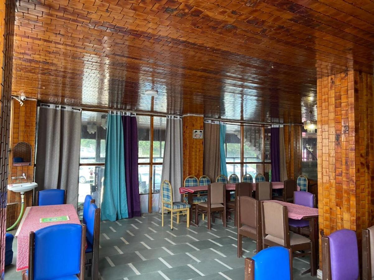 Hotel Hadimba - In City Center Manali  Ngoại thất bức ảnh